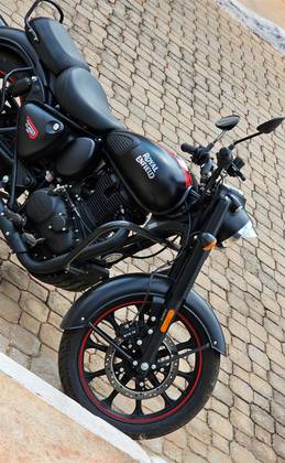 ROYAL ENFIELD CLASSIC 350 DARK ROYAL ENFIELD CLASSIC 350 DARK